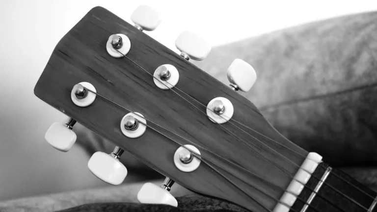 Changer le sillet d’une guitare acoustique, pas à pas