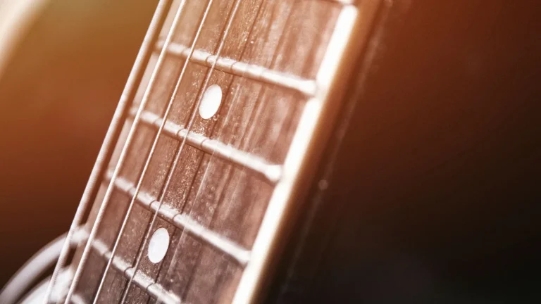 Choisir la longueur d’échelle d’une guitare acoustique