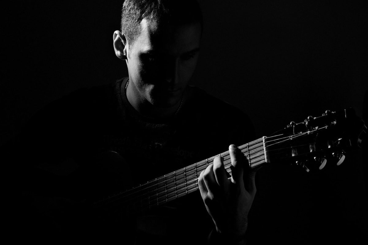 Comment changer le sillet d'une guitare acoustique