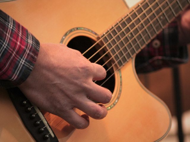 Collings ou Lowden : quelle guitare pour le fingerstyle