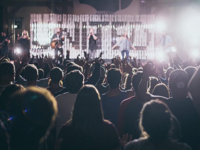 Week‑end guitare en France : clubs, festivals et luthiers