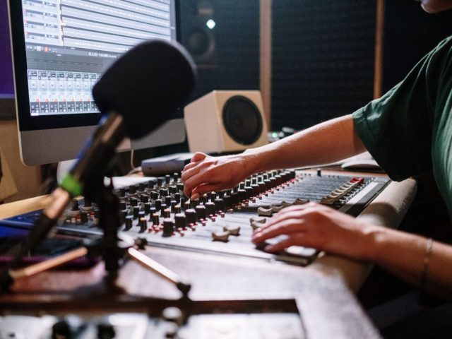 Comparatif préamplis piezo, micro et solutions mixtes
