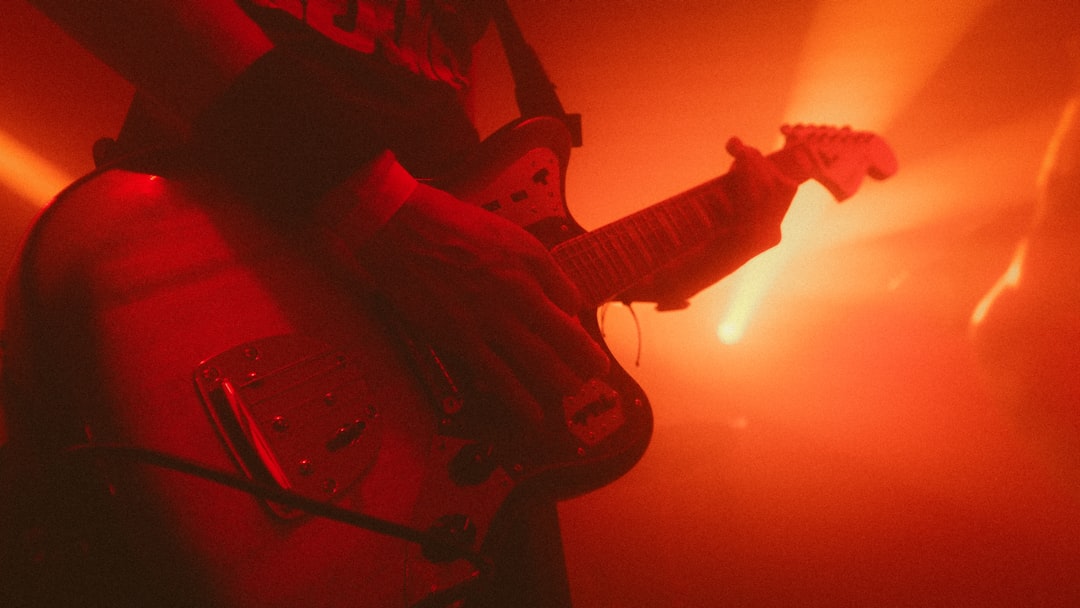 Scènes & tournées : guitare acoustique en concert