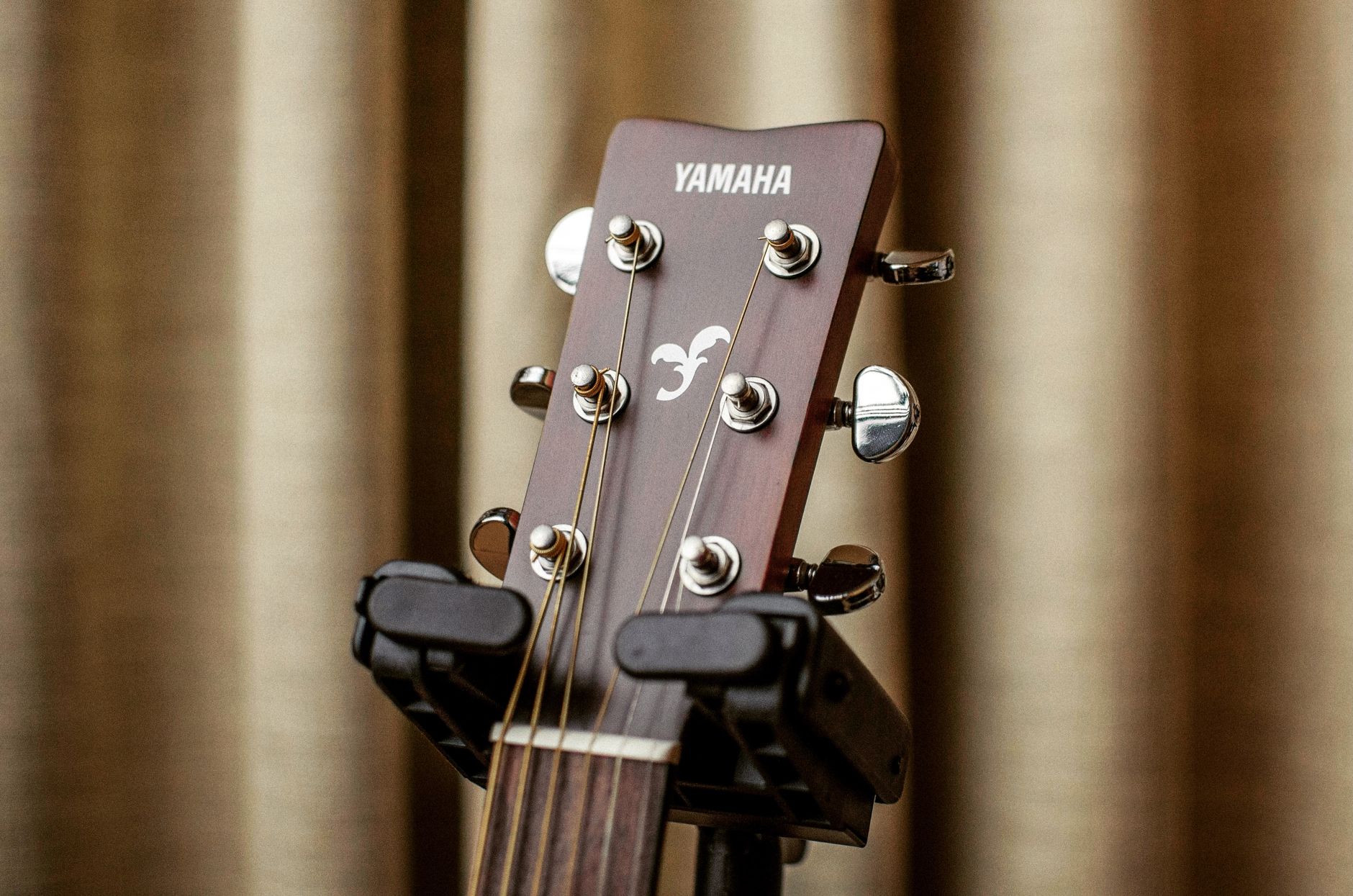 Quel modèle de guitare acoustique choisir pour débuter en 2026 ?