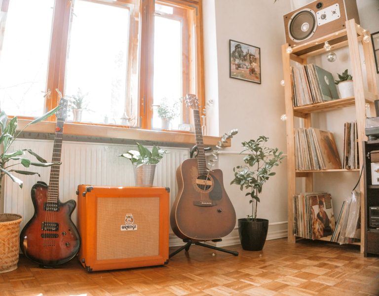 Comment entretenir votre guitare acoustique : les erreurs à éviter